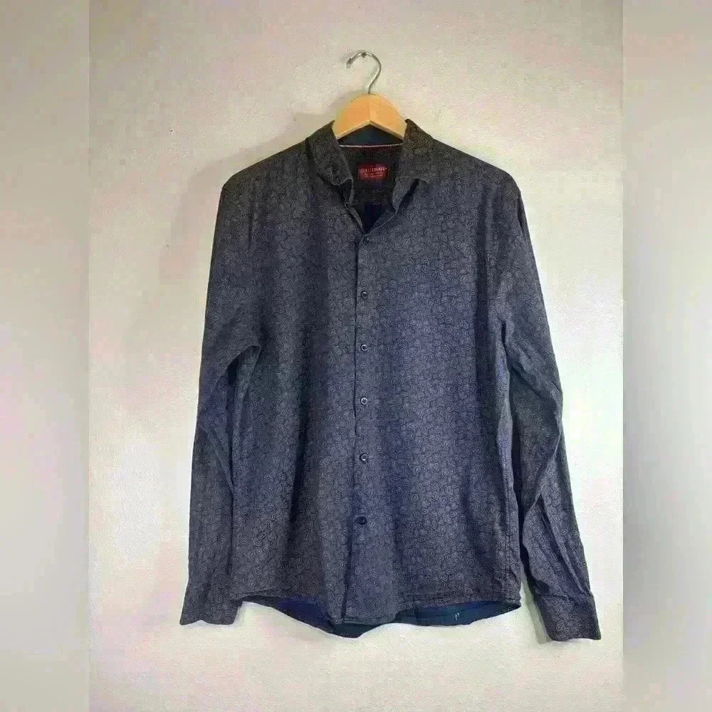 Consequence Button Down Long Sleeve | Size Large | Navy and Gold | Paisley